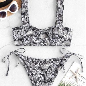 NWT Zaful Frilled Tie Side Snakeskin Bikini Set S